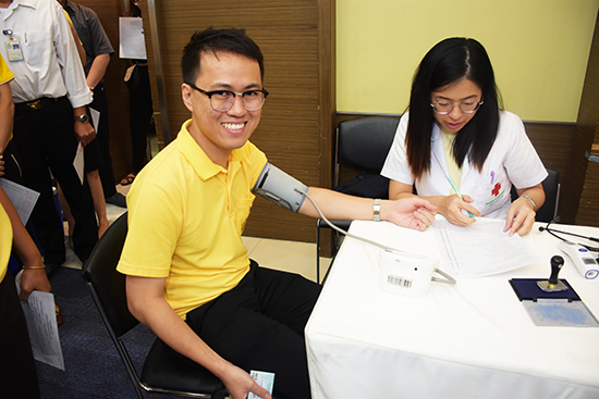 สคร. จัดโครงการจัดหน่วยแพทย์เคลื่อนที่และรับบริจาคโลหิตเฉลิมพระเกียรติ เนื่องในโอกาสมหามงคลพระราชพิธีราชาภิเษก