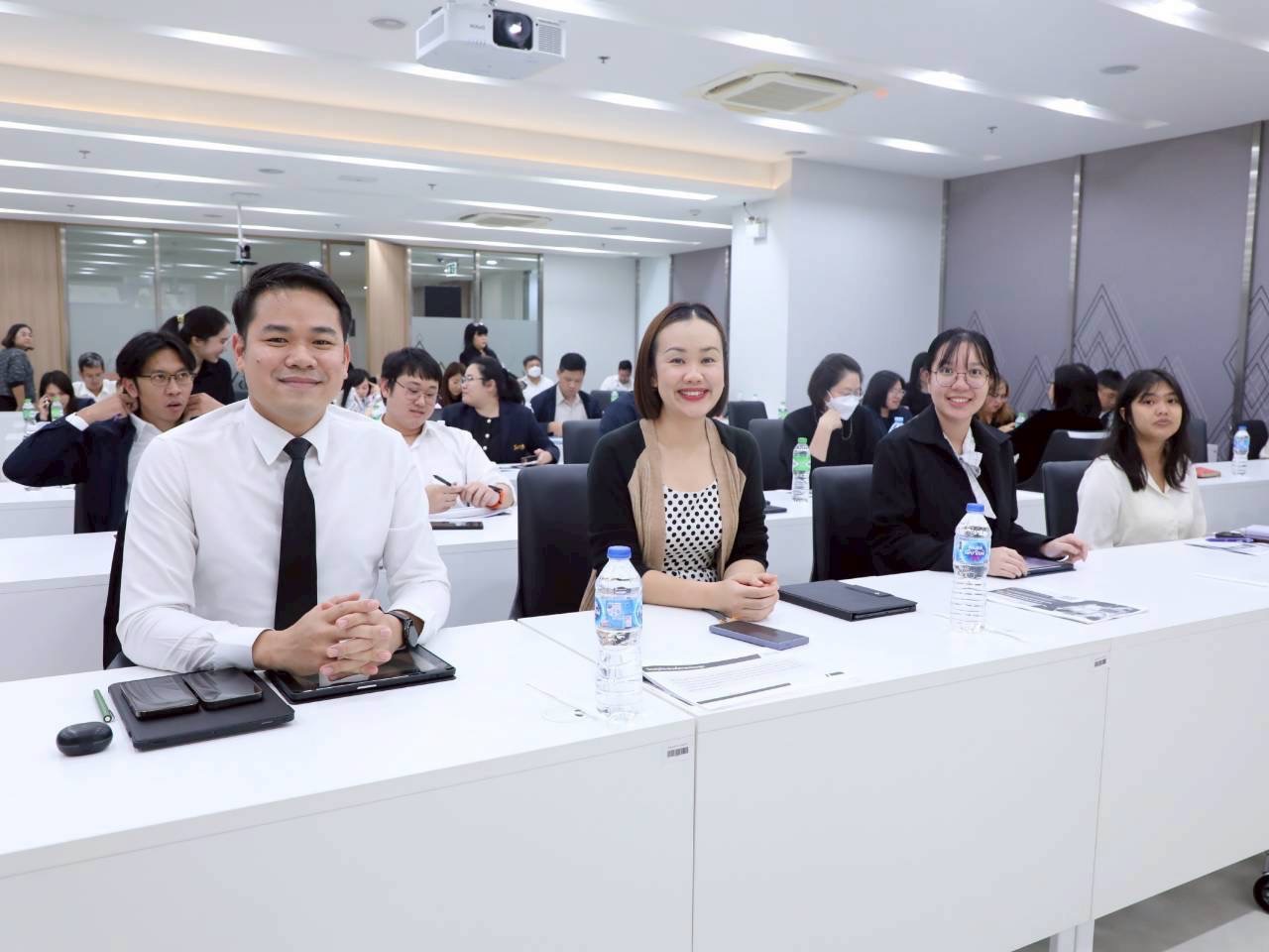 สำนักงานคณะกรรมการนโยบายรัฐวิสาหกิจจัดการประชุมและฝึกอบรมเพื่อสร้างความรู้ความเข้าใจเกี่ยวกับระบบค่าตอบแทนกรรมการและผู้บริหารรัฐวิสาหกิจ