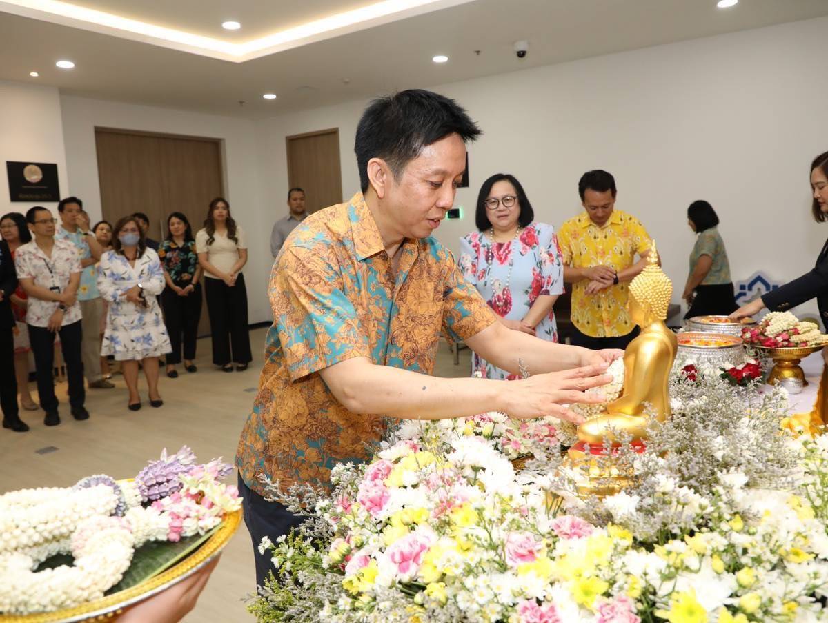 สำนักงานคณะกรรมการนโยบายรัฐวิสาหกิจ จัดพิธีสรงน้ำพระ เนื่องในวันสงกรานต์ พุทธศักราช 2568