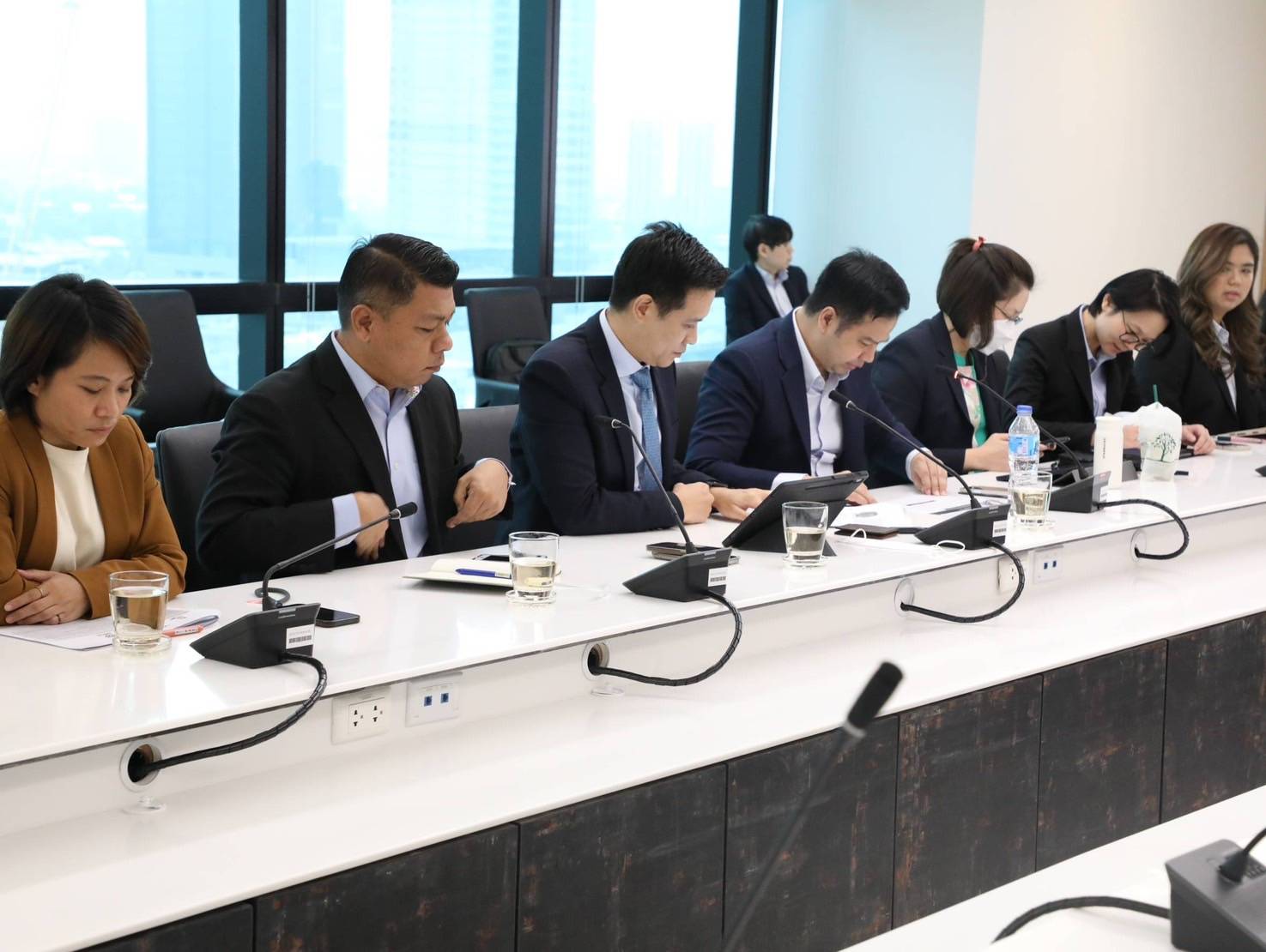 คณะผู้แทน IMF เข้าพบ สำนักงานคณะกรรมการนโยบายรัฐวิสาหกิจ (สคร.) เพื่อแลกเปลี่ยนมาตรการที่สำคัญในการขับเคลื่อนเศรษฐกิจของรัฐวิสาหกิจไทย 