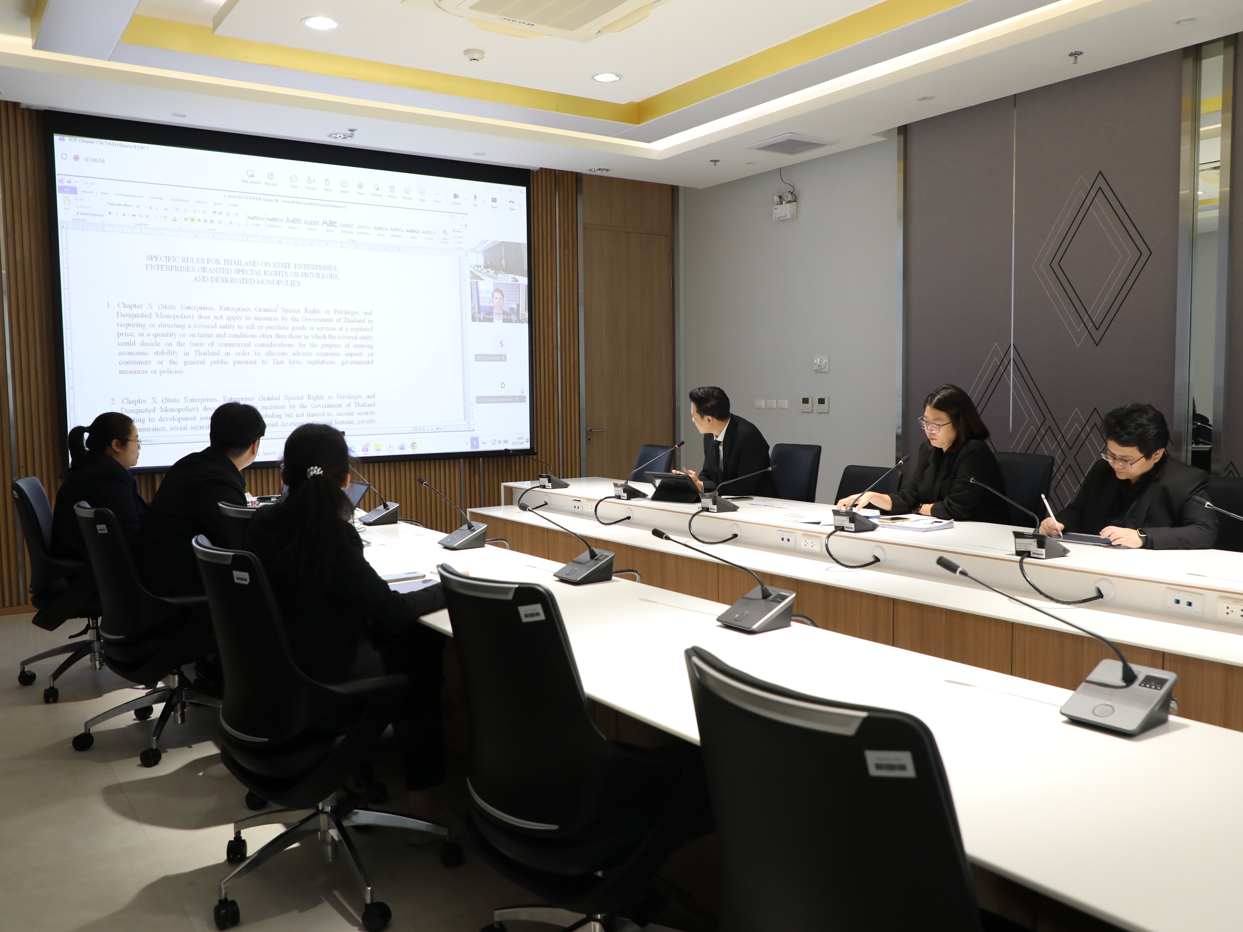 สคร. เข้าร่วมการประชุมเจรจาความตกลงการค้าเสรีระหว่างไทยและสหภาพยุโรป รอบที่ 8 บทรัฐวิสาหกิจ ร่วมกับ Mr. Francisco Peiro จาก The European Commission's Directorate General for Trade