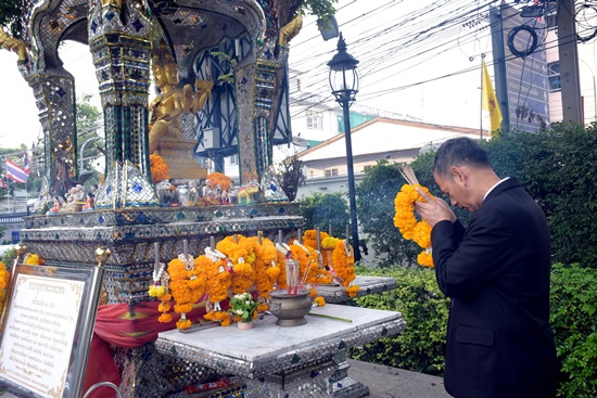 สักการะสิ่งศักดิ์ประจำกระทรวงการคลัง เนื่องในวันคล้ายวันสถาปนา สคร. ครบรอบ 16 ปี 