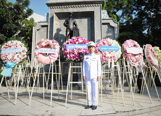 สคร. ร่วมพิธีวางพวงมาลาถวายสักการะพระบรมราชานุสาวรีย์พระบาทสมเด็​จพระจุลจอมเกล้าเจ้าอยู่หัว​ (รัชกาลที่ 5)​ ประจำปี​ พ.ศ.​ 2566
