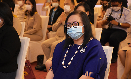 พิธีมอบเกียรติบัตรและเข็มเชิดชูเกียรติแก่ข้าราชการพลเรือนดีเด่น ประจำปี 2562 สังกัดกระทรวงการคลัง