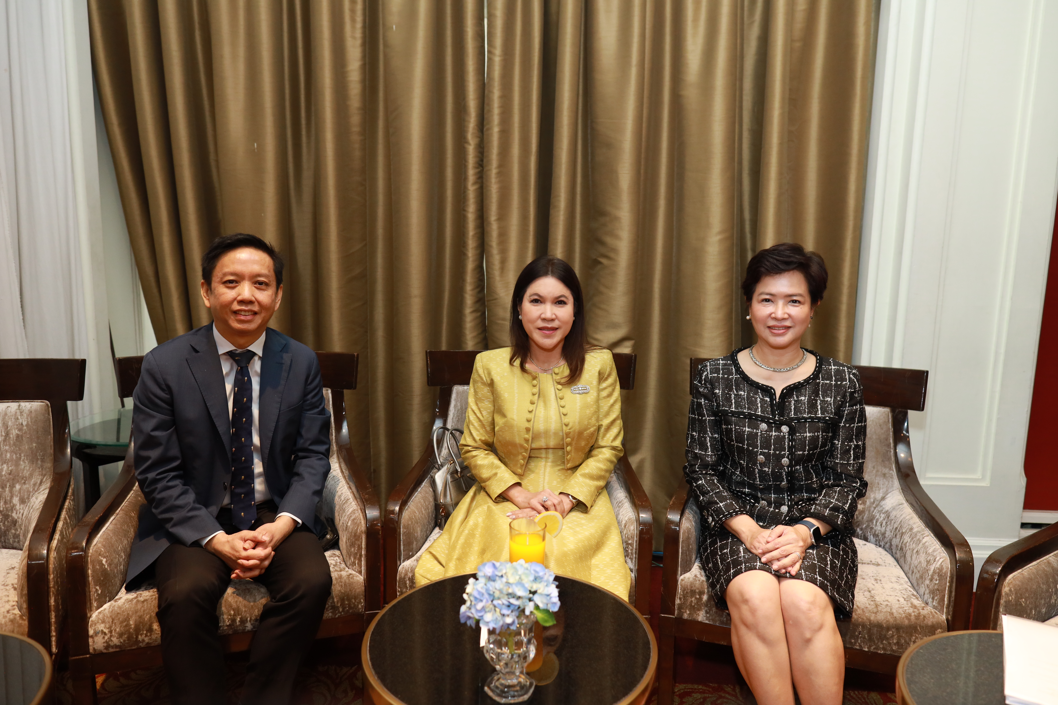 สำนักงานคณะกรรมการนโยบายรัฐวิสาหกิจได้จัดงานสัมมนาสร้างความรู้ความเข้าใจเกี่ยวกับการร่วมลงทุนระหว่างรัฐและเอกชน (สัมมนาฯ)