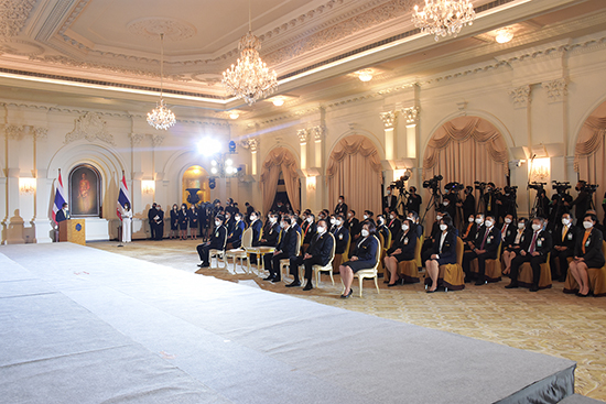 สคร. จัดงานมอบรางวัลรัฐวิสาหกิจดีเด่น ปี 2564 “ก้าวสู่ยุควิถีใหม่ด้วยพลังรัฐวิสาหกิจไทยอย่างยั่งยืน   Sustainable Moving Towards The Next Normal”