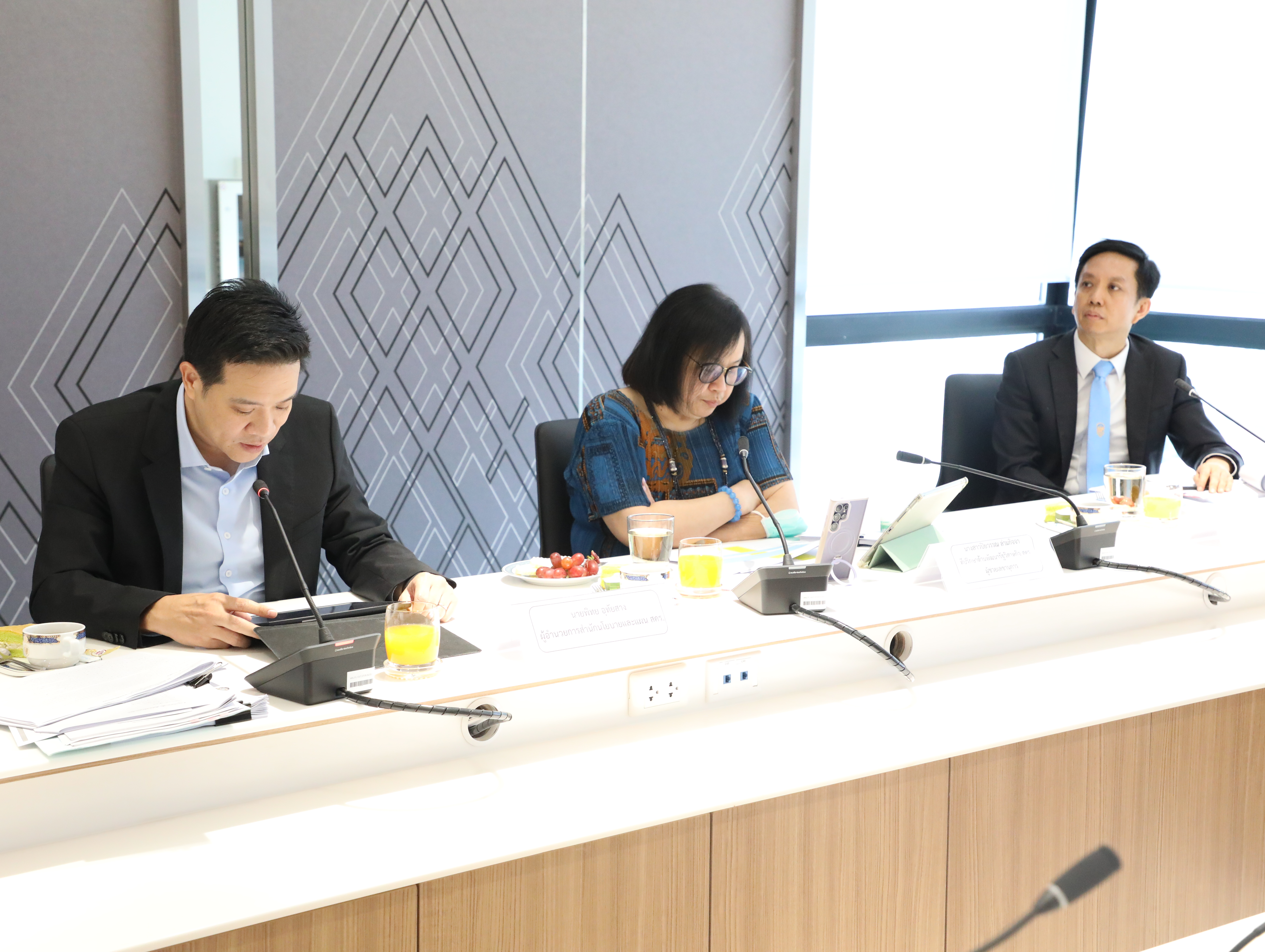          สำนักงานคณะกรรมการนโยบายรัฐวิสาหกิจ (สคร.) จัดการประชุมคณะกรรมการกลั่นกรองกรรมการรัฐวิสาหกิจ ครั้งที่ 9/2567 