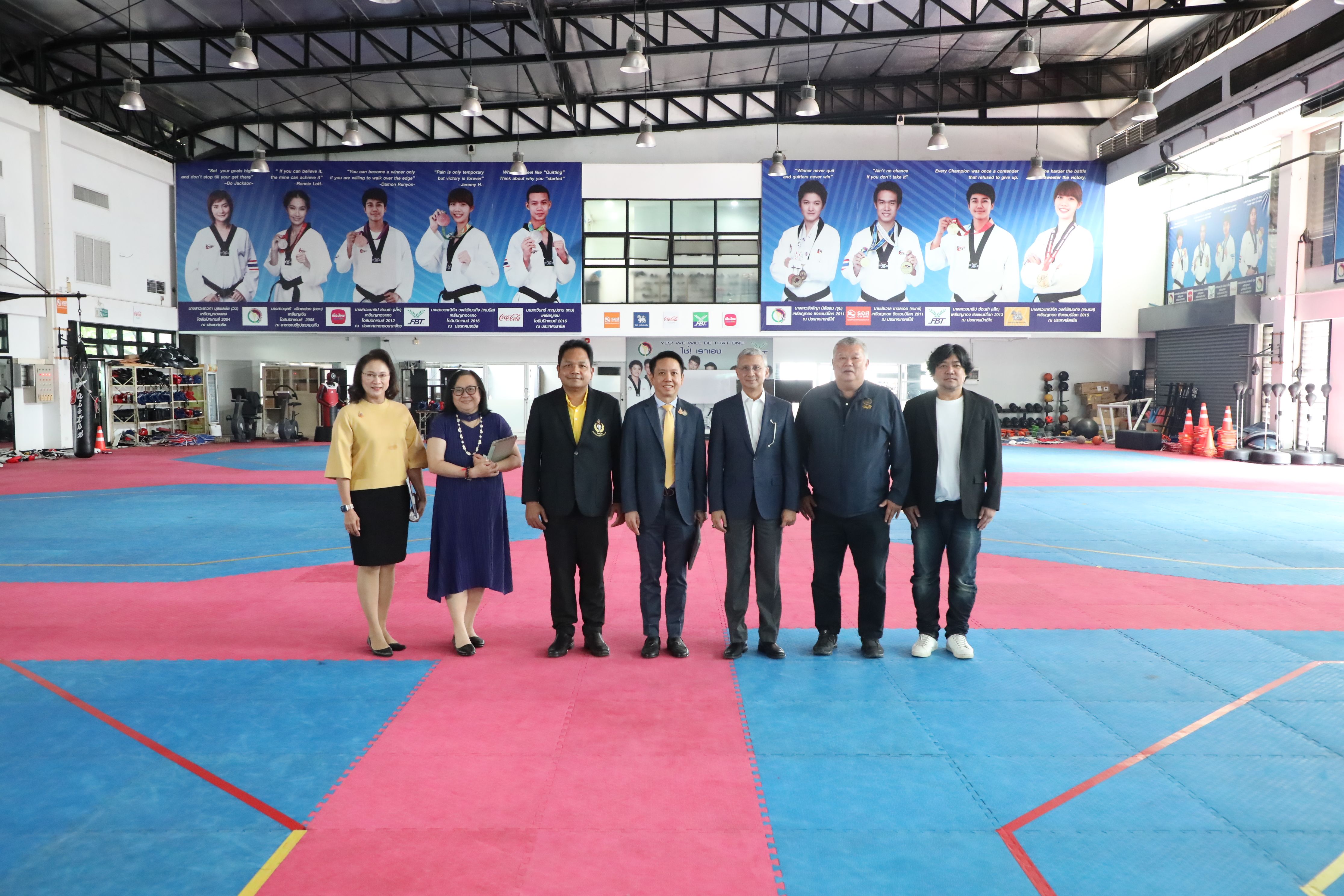 สำนักงานคณะกรรมการนโยบายรัฐวิสาหกิจ (สคร.) ได้จัดประชุมหารือการพิจารณาจัดการสนับสนุนสมาคมกีฬาฟุตบอลแห่งประเทศไทย 