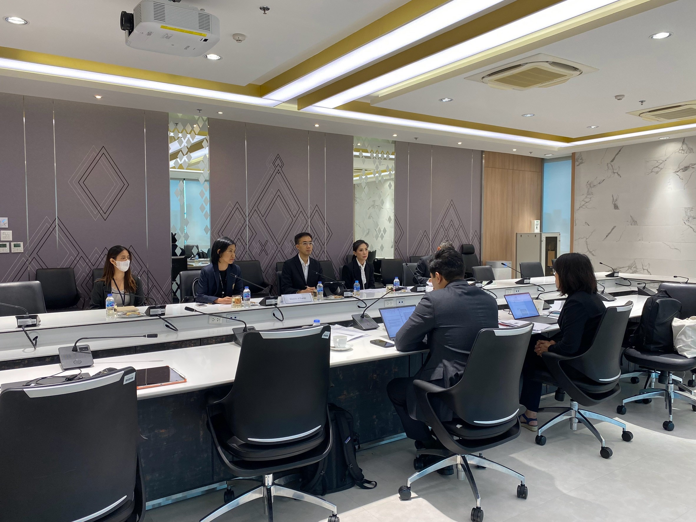 Road to OECD Accession Process: Day 1 การประชุมหารือร่วมกับผู้แทน OECD และหน่วยงานที่เกี่ยวข้องกับการกำกับดูแลกิจการรัฐวิสาหกิจ 