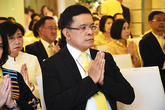 สคร. ร่วมพิธีทำบุญตักบาตรเนื่องในโอกาสขึ้นปีใหม่ ประจำปี 2563 ของกระทรวงการคลัง