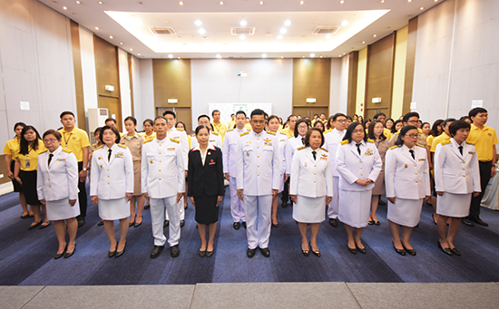 สคร. จัดโครงการจัดหน่วยแพทย์เคลื่อนที่และรับบริจาคโลหิตเฉลิมพระเกียรติ เนื่องในโอกาสมหามงคลพระราชพิธีราชาภิเษก