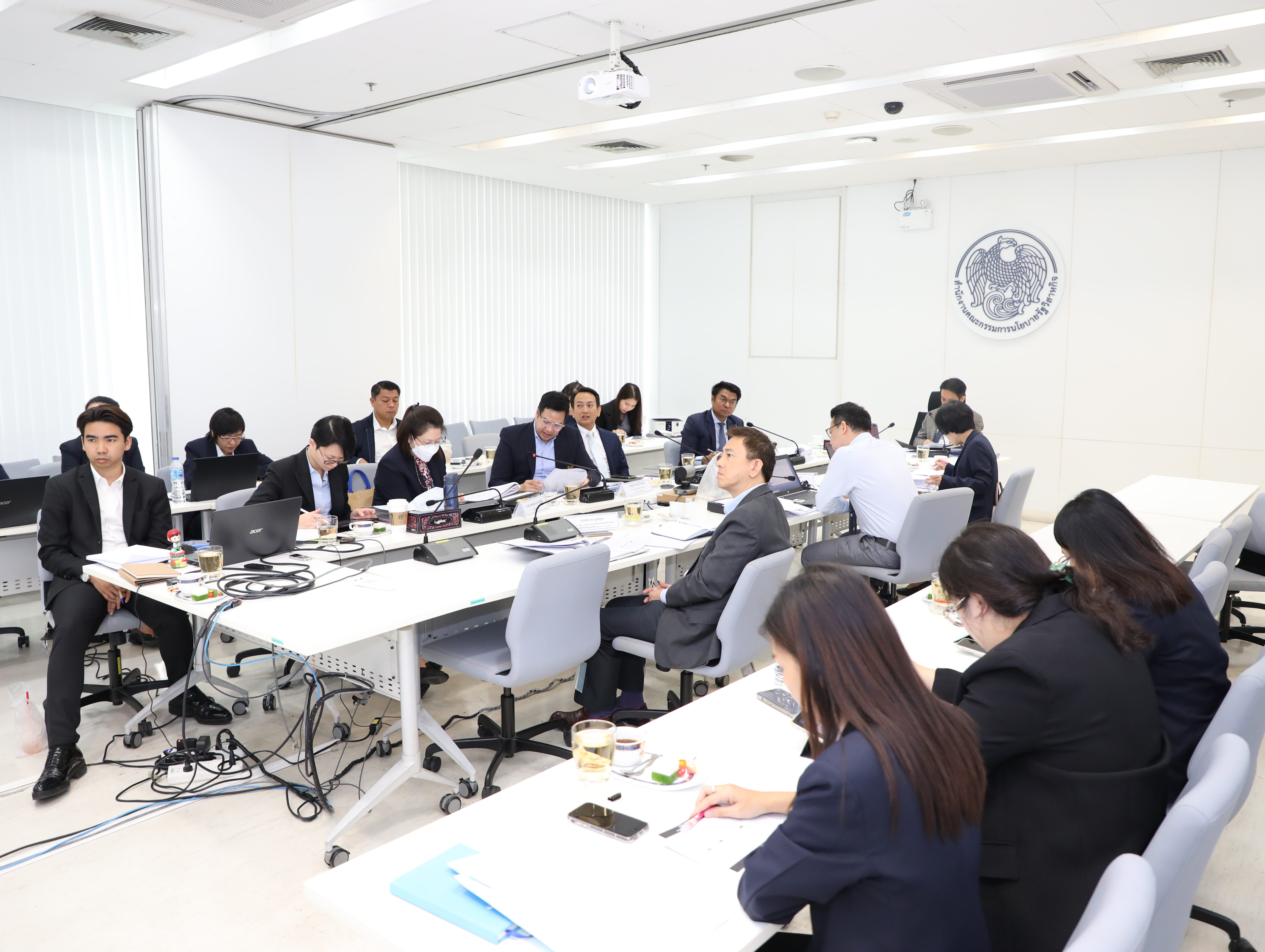 สำนักงานคณะกรรมการนโยบายรัฐวิสาหกิจ (สคร.) จัดการประชุมคณะกรรมการที่ปรึกษาเพื่อการจำหน่ายหุ้นของกระทรวงการคลัง ครั้งที่ 1/๒๕๖7 วันพฤหัสบดีที่ 18 กรกฎาคม ๒๕๖7 เวลา 09.3๐ น. ณ ห้องประชุม 1 ชั้น 2 สำนักงานคณะกรรมการนโยบายรัฐวิสาหกิจ