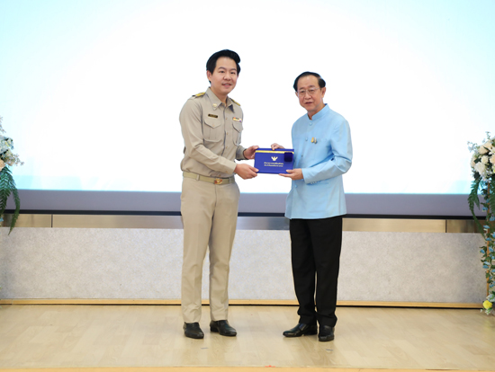 สคร. เข้าร่วมงานวันสถาปนากระทรวงการคลัง ครบรอบ 148 ปี และพิธีมอบรางวัลข้าราชการพลเรือนดีเด่น รวมทั้งพิธีมอบโล่ประกาศเกียรติคุณแก่บุคลากรผู้ประพฤติปฏิบัติตนชอบด้วยความซื่อสัตย์สุจริต แก่บุคลากรในสังกัดกระทรวงการคลัง