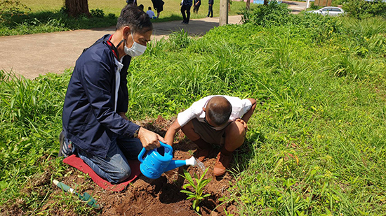 สคร. ร่วมบริจากสิ่งของเเละทุนการศึกษาเเก่โรงเรียนบ้านพุบอน อำเภอบ้านไร่ จังหวัดอุทัยธานี เมื่อวันที่ 13 มิถุนายน 2565