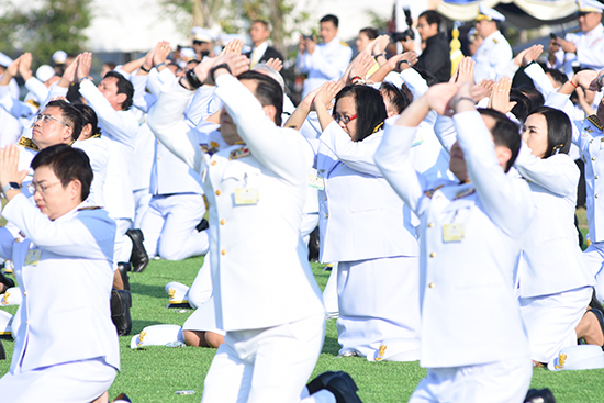 สคร. เข้าร่วมพิธีถวายพานพุ่มดอกไม้ราชสักการะ ถวายราชสดุดีและถวายบังคม เนื่องในวันคล้ายวันพระบรมราชสมภพในหลวงรัชกาลที่ 9