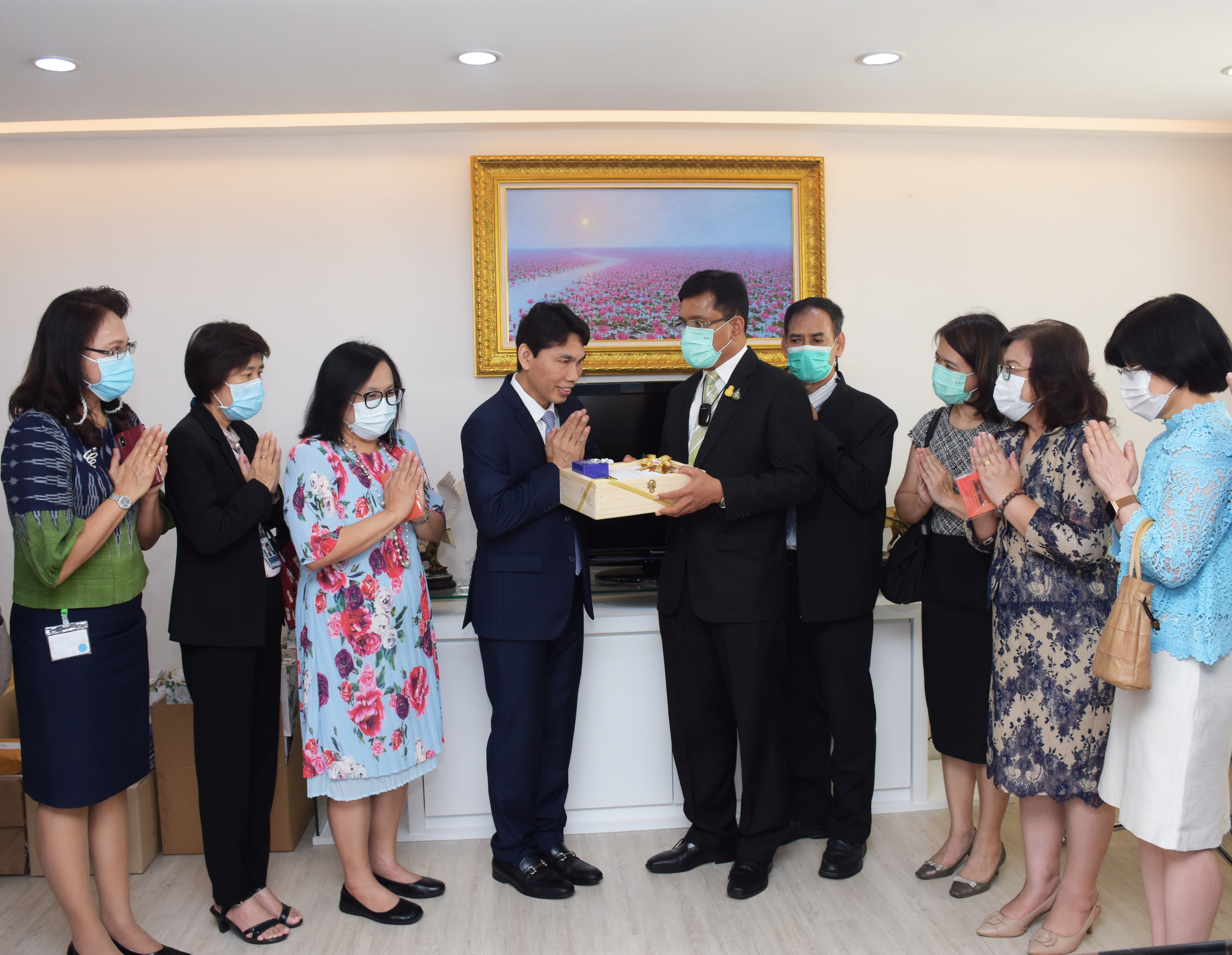 สคร. ร่วมอวยพรและขอพรปีใหม่ 2564 ผู้บริหารระดับสูงกระทรวงการคลัง