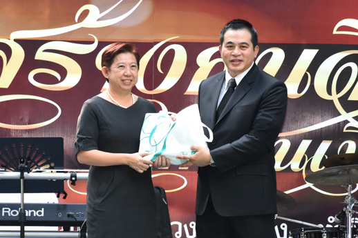 สคร. ร่วมพิธีปิดงานตลาดนัดกระทรวงการคลัง : ทำดีเพื่อพ่อ