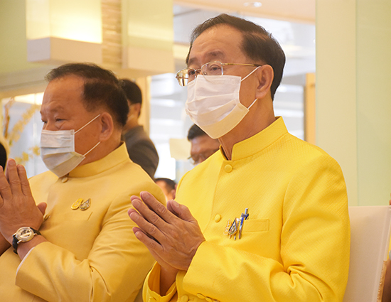 สคร. ร่วมตักบาตรถวายพระราชกุศลแด่ในหลวงรัชกาลที่ 9