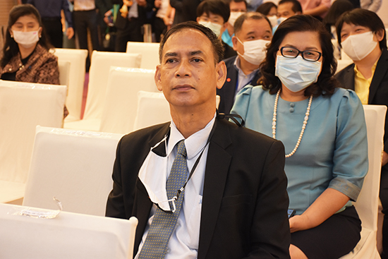 สคร. เข้าร่วมพิธีมอบโล่ที่ระลึกผู้เกษียณอายุราชการ ประจำปีงบประมาณ พ.ศ. 2563