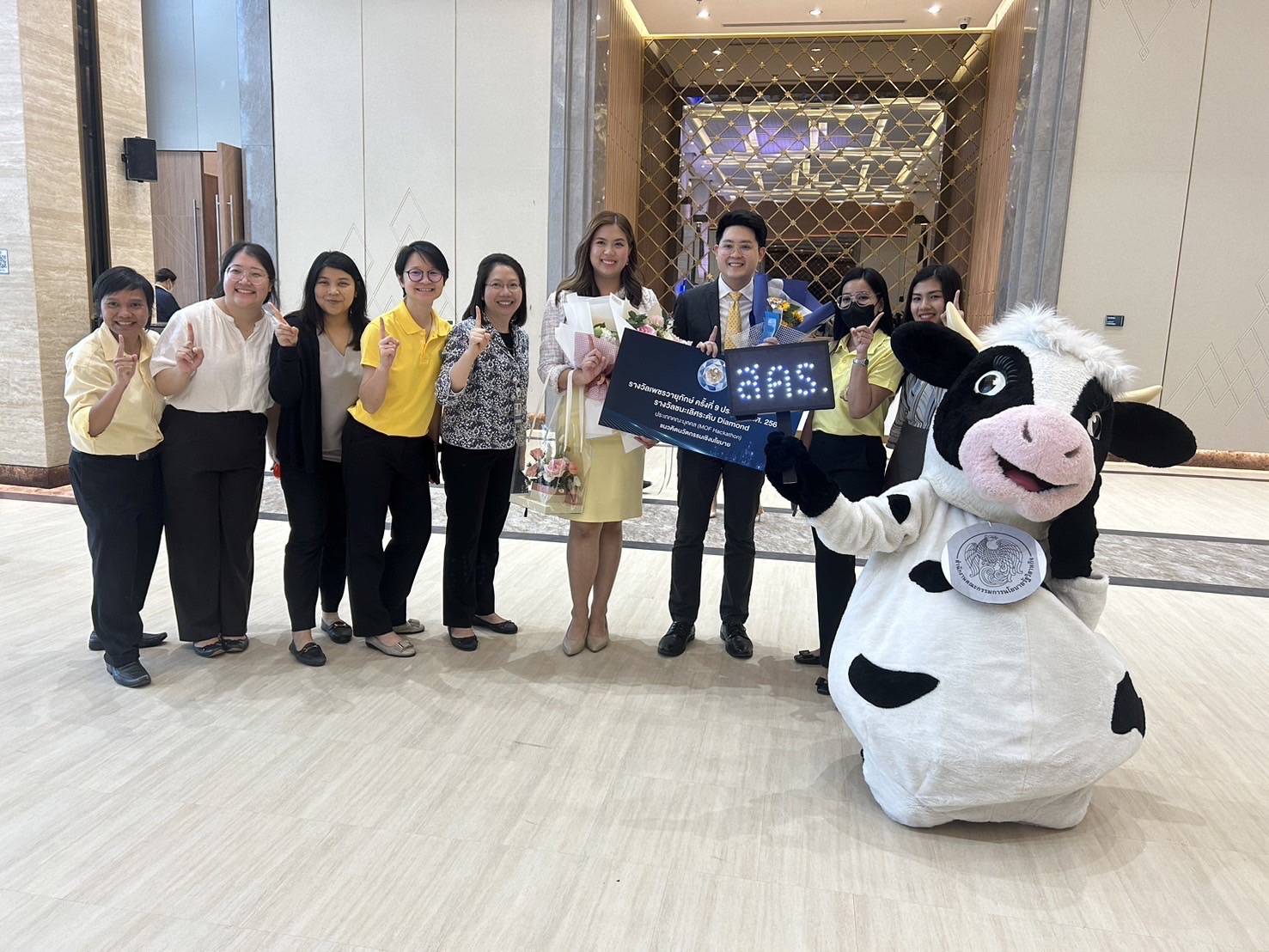 พิธีมอบรางวัลเพชรวายุภักษ์ ครั้งที่ 9 นวัตกรรมพลังความคิดสร้างสรรค์และเทคโนโลยีดิจิทัลสู่การขับเคลื่อนเศรษฐกิจเพื่อความยั่งยืน