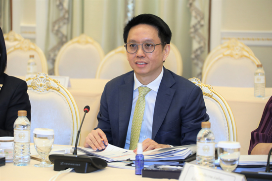 นายธิบดี วัฒนกุล ผู้ตรวจราชการกระทรวงการคลัง รักษาราชการแทนผู้อำนวยการสำนักงานคณะกรรมการนโยบายรัฐวิสาหกิจ (สคร.) เผยผลการประชุมคณะกรรมการนโยบายรัฐวิสาหกิจ (คนร.) ครั้งที่ 2/2566