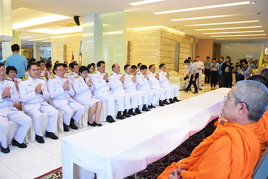 สคร.ร่วมพิธีทำบุญตักบาตรพระสงฆ์และพิธีลงนามถวายพระพร เนื่องในโอกาสวันเฉลิมพระชนมพรรษา สมเด็จพระบรมราชชนนีพันปีหลวง