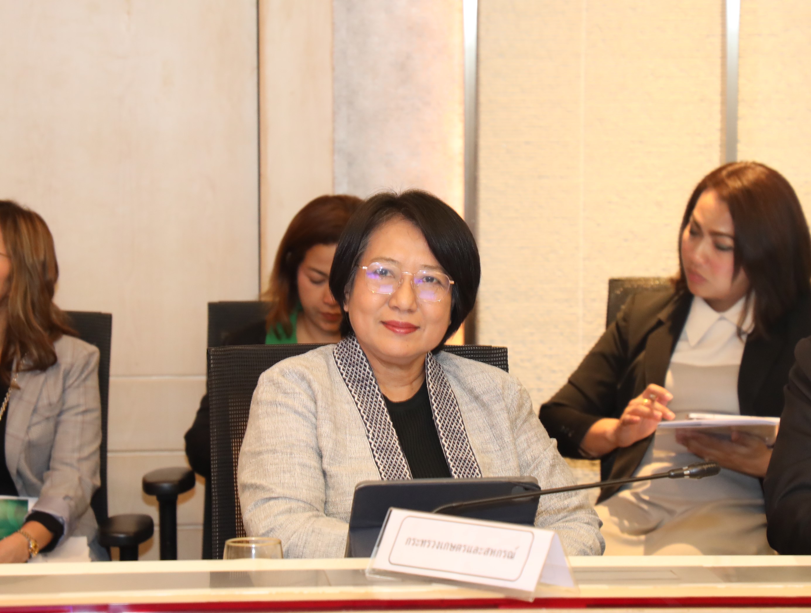 สคร. จัดประชุมหารือการทบทวนบทบาทรัฐวิสาหกิจ 