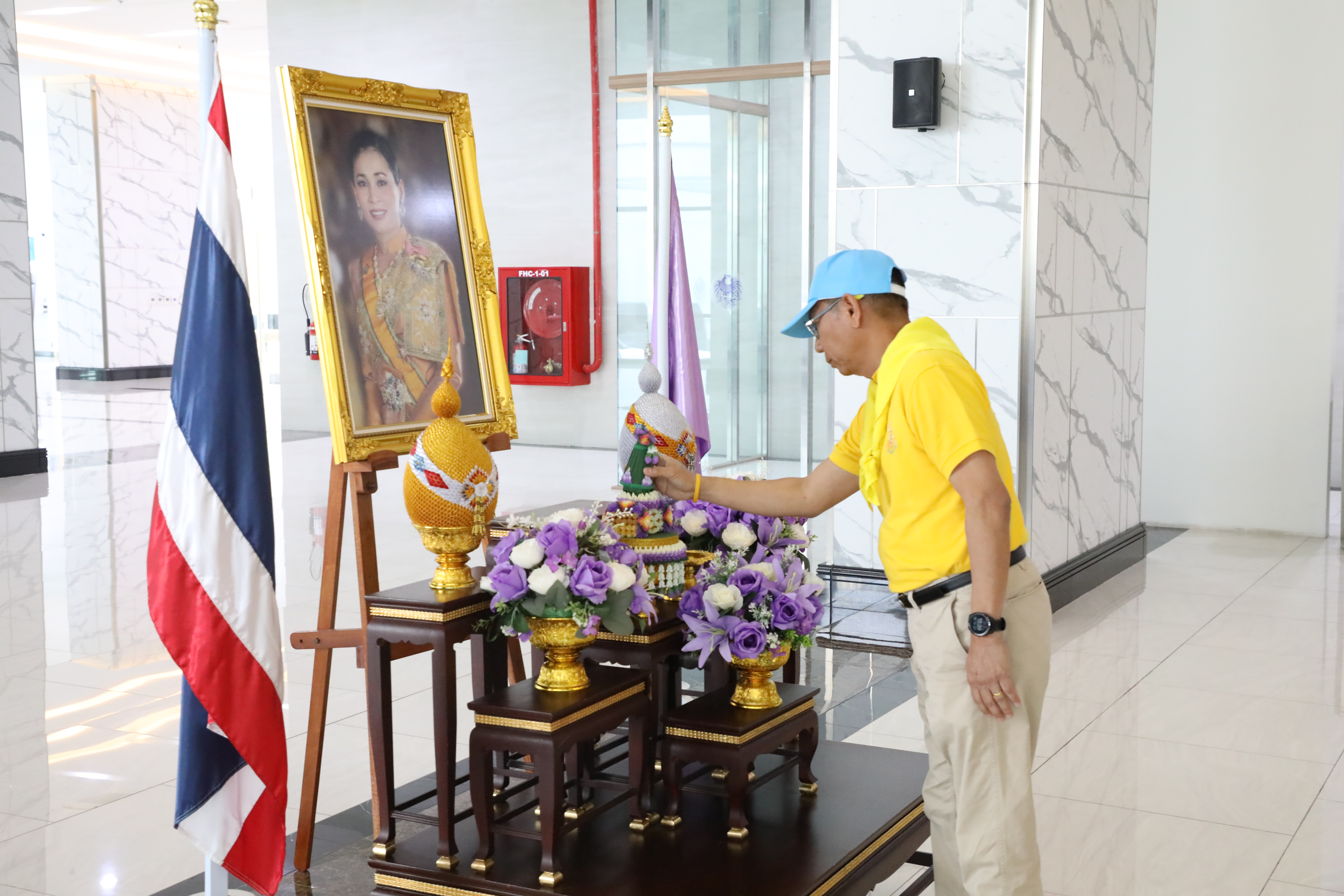 สำนักงานคณะกรรมการนโยบายรัฐวิสาหกิจ (สคร.) ร่วมกับกระทรวงการคลัง จัดกิจกรรมจิตอาสาบำเพ็ญสาธารณประโยชน์และบำเพ็ญสาธารณกุศลเฉลิมพระเกียรติ สมเด็จพระนางเจ้าฯ พระบรมราชินี 