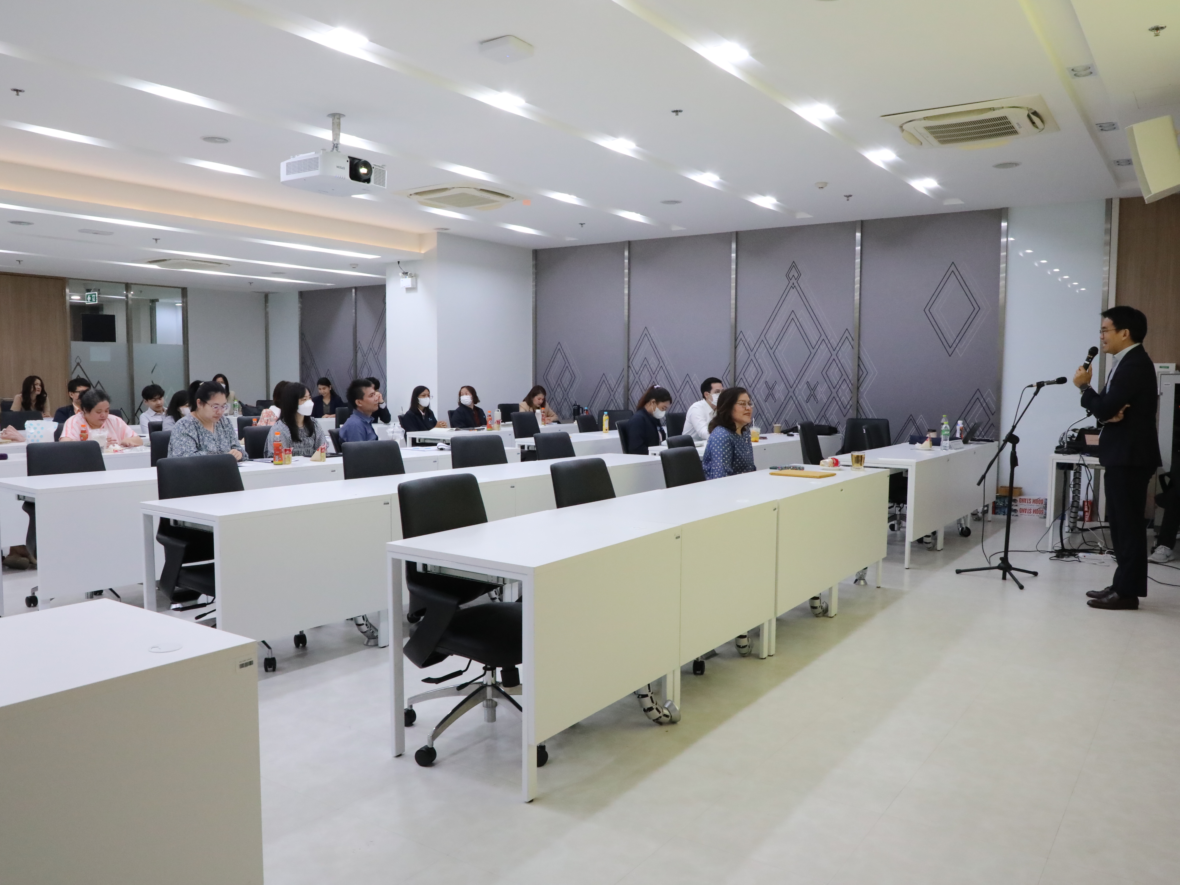 สำนักงานคณะกรรมการนโยบายรัฐวิสาหกิจ จัดโครงการโรงเรียน สคร. ประจำปีงบประมาณ พ.ศ. 2568        