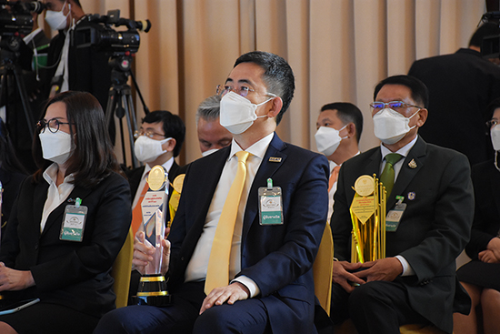 สคร. จัดงานมอบรางวัลรัฐวิสาหกิจดีเด่น ปี 2564 “ก้าวสู่ยุควิถีใหม่ด้วยพลังรัฐวิสาหกิจไทยอย่างยั่งยืน   Sustainable Moving Towards The Next Normal”