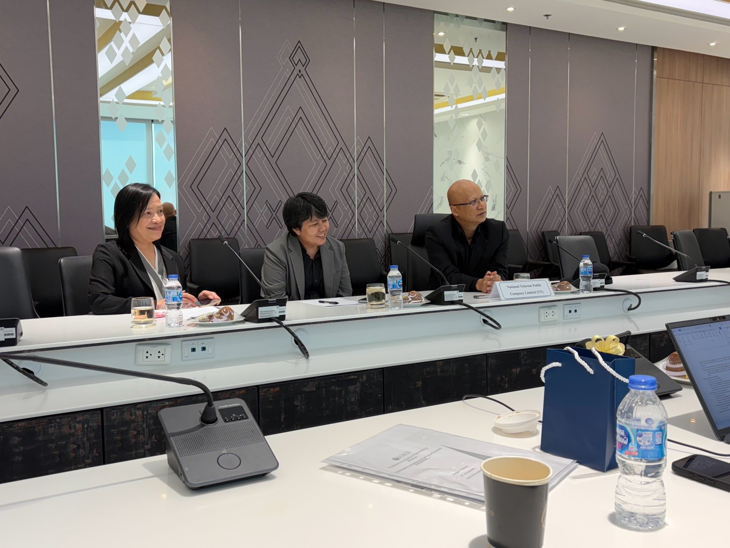 Road to OECD Accession Process: Day 2 การประชุมหารือร่วมกับผู้แทน OECD และหน่วยงานที่เกี่ยวข้องกับการกำกับดูแลกิจการรัฐวิสาหกิจ 