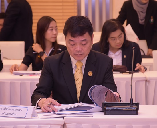 “รองนายกรัฐมนตรีเร่งรัดการลงทุนของรัฐวิสาหกิจ ในไตรมาสสุดท้ายดันเศรษฐกิจไทยปี 2561”