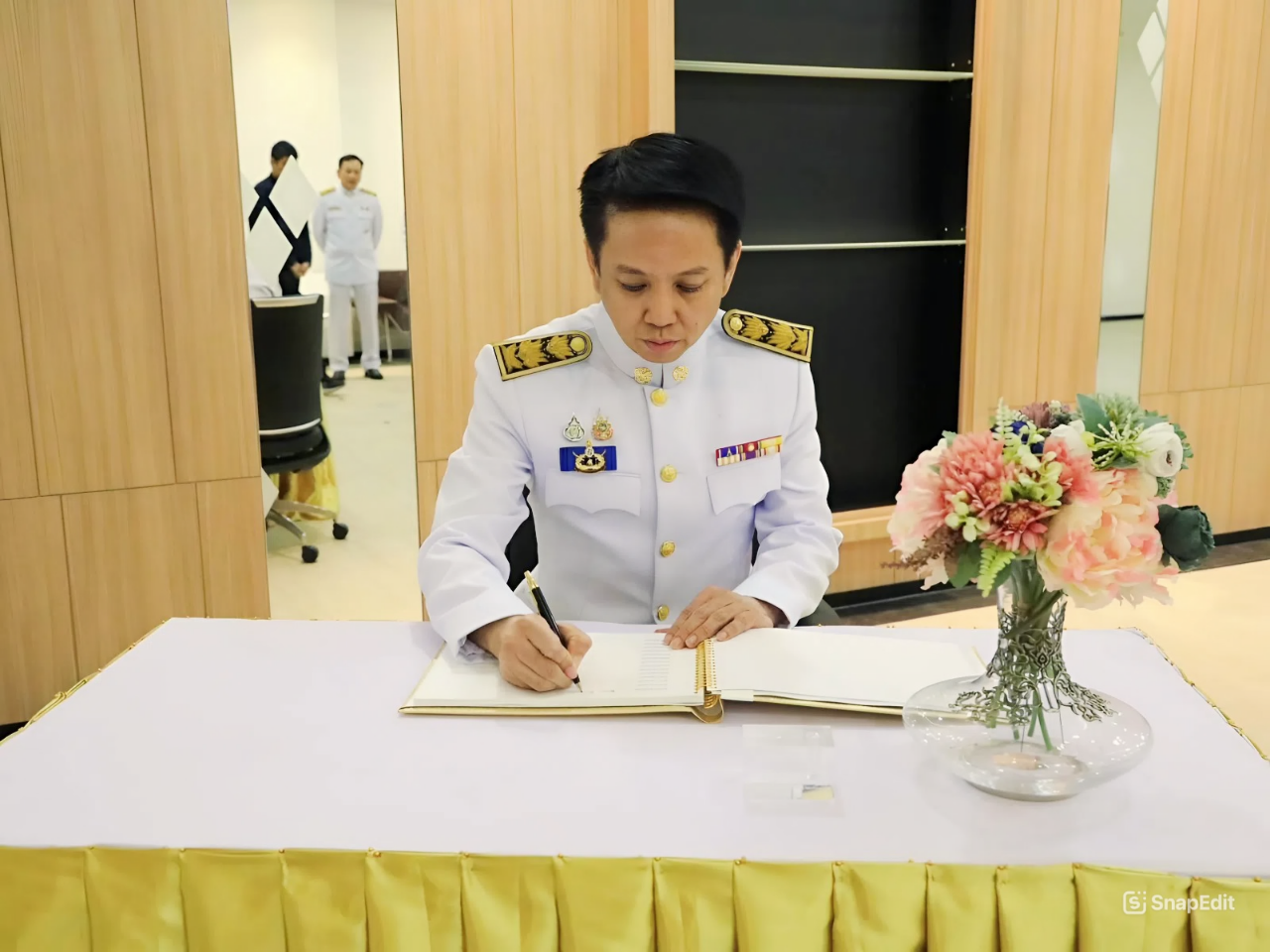 สำนักงานคณะกรรมการนโยบายรัฐวิสาหกิจ จัดพิธีลงนามถวายพระพรชัยมงคล พระบาทสมเด็จพระเจ้าอยู่หัว เเละพิธีถวายสัตย์ปฏิญาณเพื่อเป็นข้าราชการที่ดีเเละพลังของเเผ่นดิน เนื่องในโอกาสวันเฉลิมพระชนมพรรษา 28 กรกฎาคม 2568