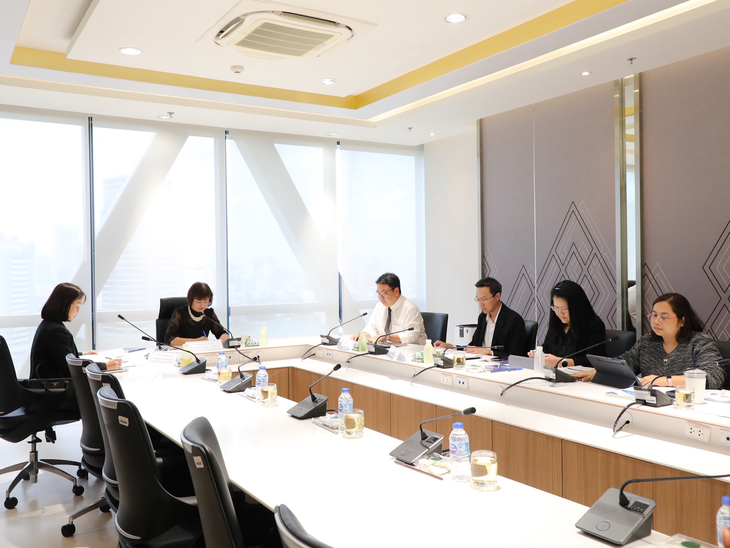 สำนักงานคณะกรรมการนโยบายรัฐวิสาหกิจ ได้จัดประชุมคณะกรรมการกองทุนส่งเสริมการร่วมลงทุนระหว่างรัฐและเอกชน (กองทุนฯ) ครั้งที่ 3/2569