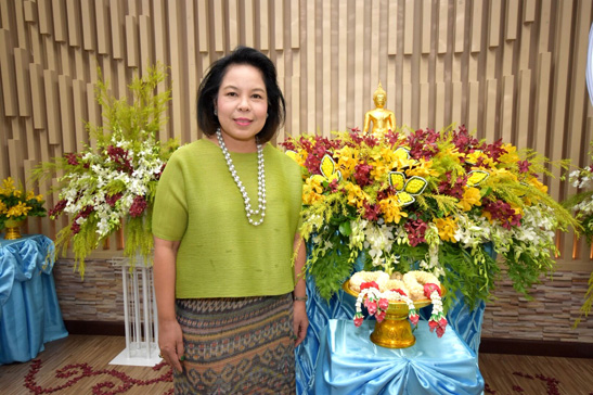 สคร. สรงน้ำพระพุทธรูปประจำ สคร. เนื่องในวันสงกรานต์