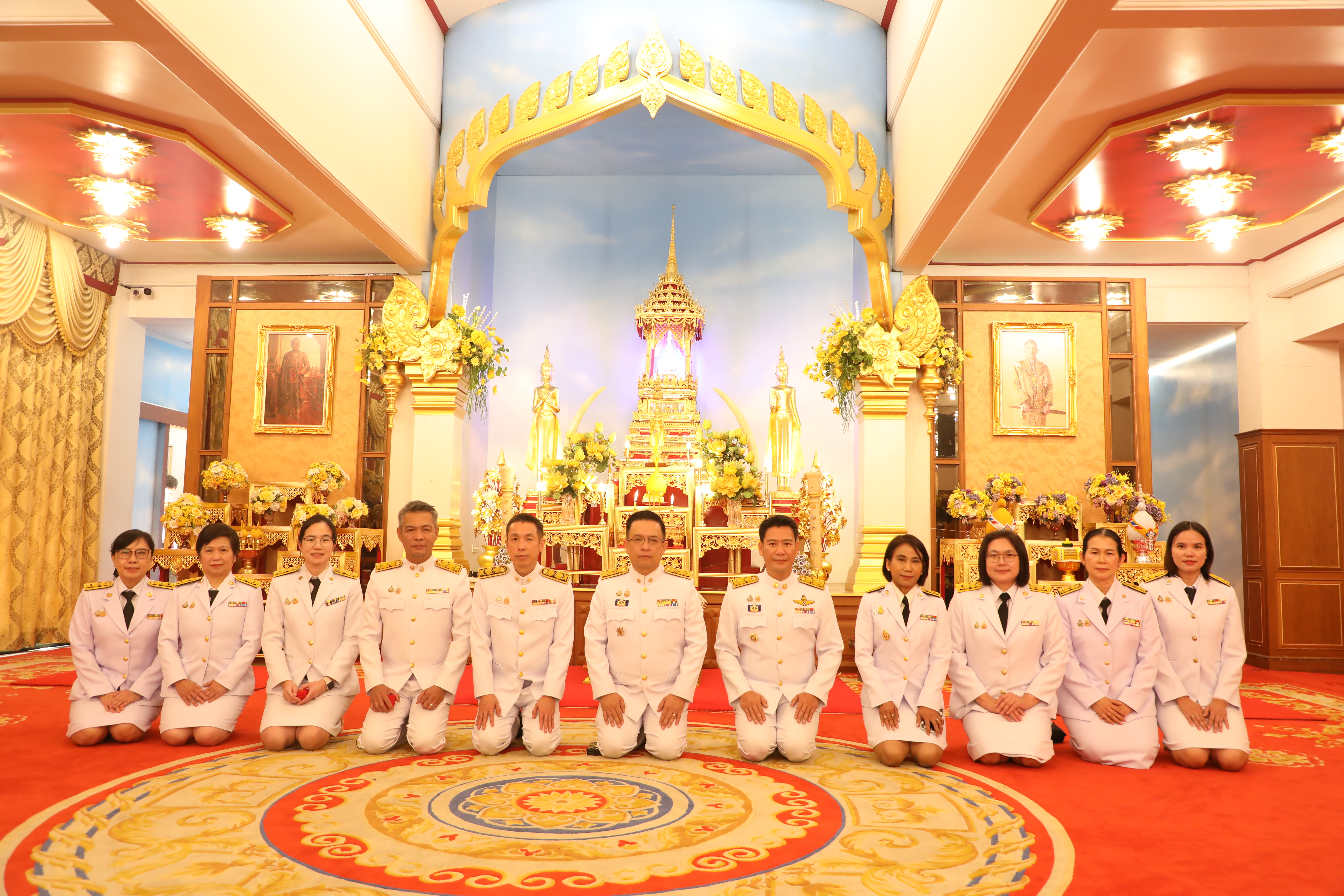 สำนักงานคณะกรรมการนโยบายรัฐวิสาหกิจ ร่วมพิธีเจริญพระพุทธมนต์ถวายพระราชกุศล เฉลิมพระเกียรติพระบาทสมเด็จพระเจ้าอยู่หัว เนื่องในโอกาสพระราชพิธีสมมงคลพระชนมายุเท่าพระบาทสมเด็จพระพุทธยอดฟ้าจุฬาโลกมหาราช