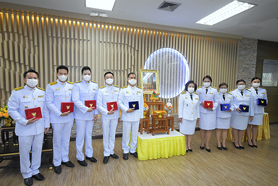 สคร. จัดพิธีรับพระราชทานเครื่องราชอิสริยาภรณ์ชั้นสายสะพาย ประจำปี 2563