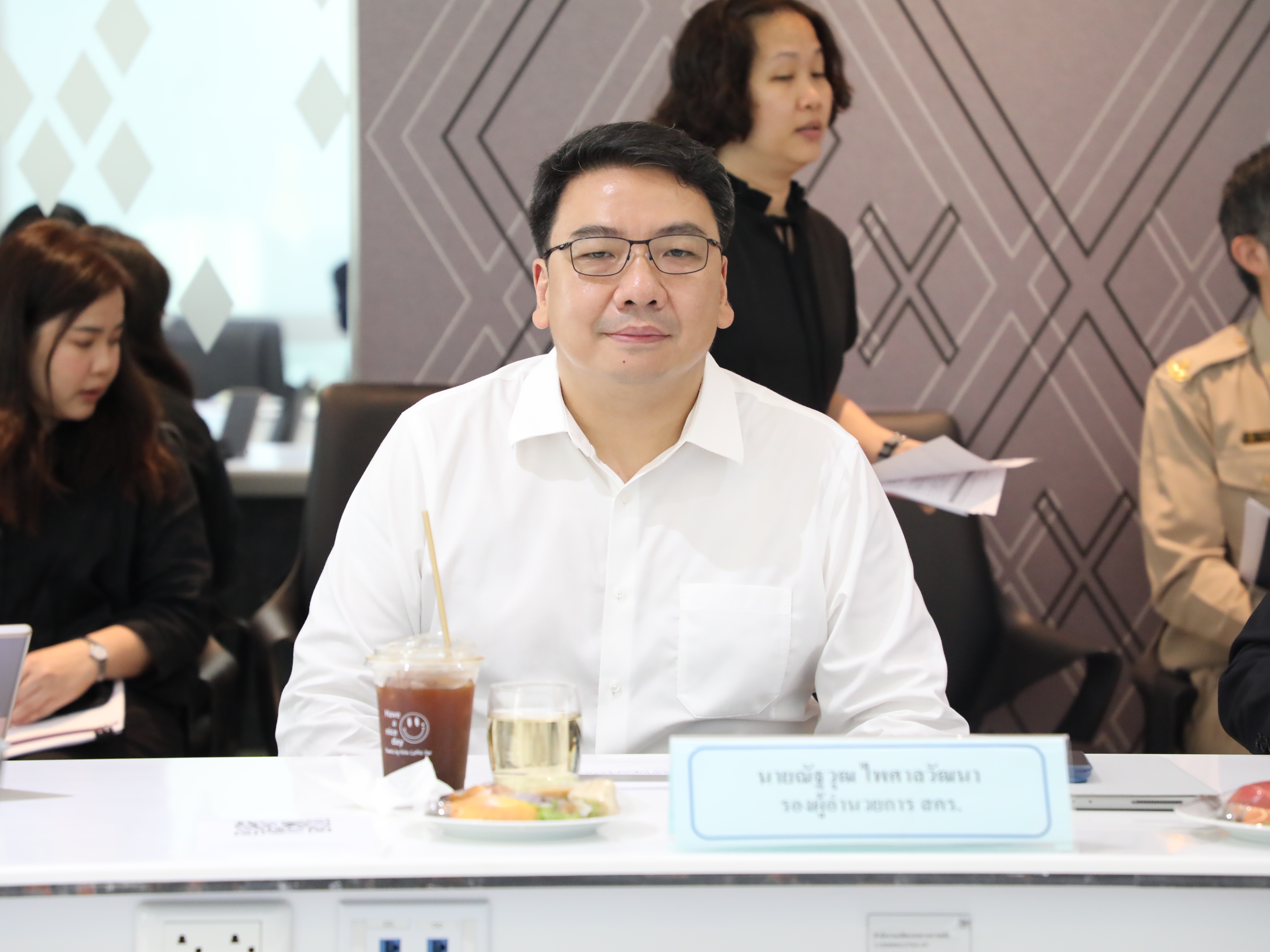 นายลวรณ แสงสนิท ปลัดกระทรวงการคลัง เป็นประธานการประชุมติดตามเร่งรัดการเบิกจ่ายงบลงทุนของรัฐวิสาหกิจ ประจำปี 2569