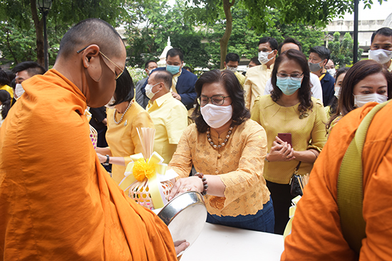 สคร. ร่วมตักบาตรถวายพระราชกุศลแด่ในหลวงรัชกาลที่ 9
