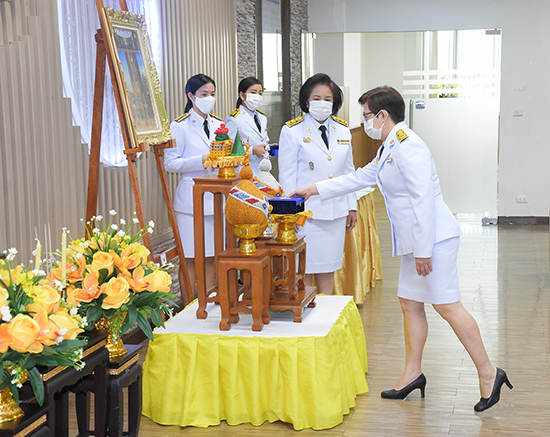 สคร. จัดพิธีรับพระราชทานเครื่องราชอิสริยาภรณ์ชั้นสายสะพาย ประจำปี 2563