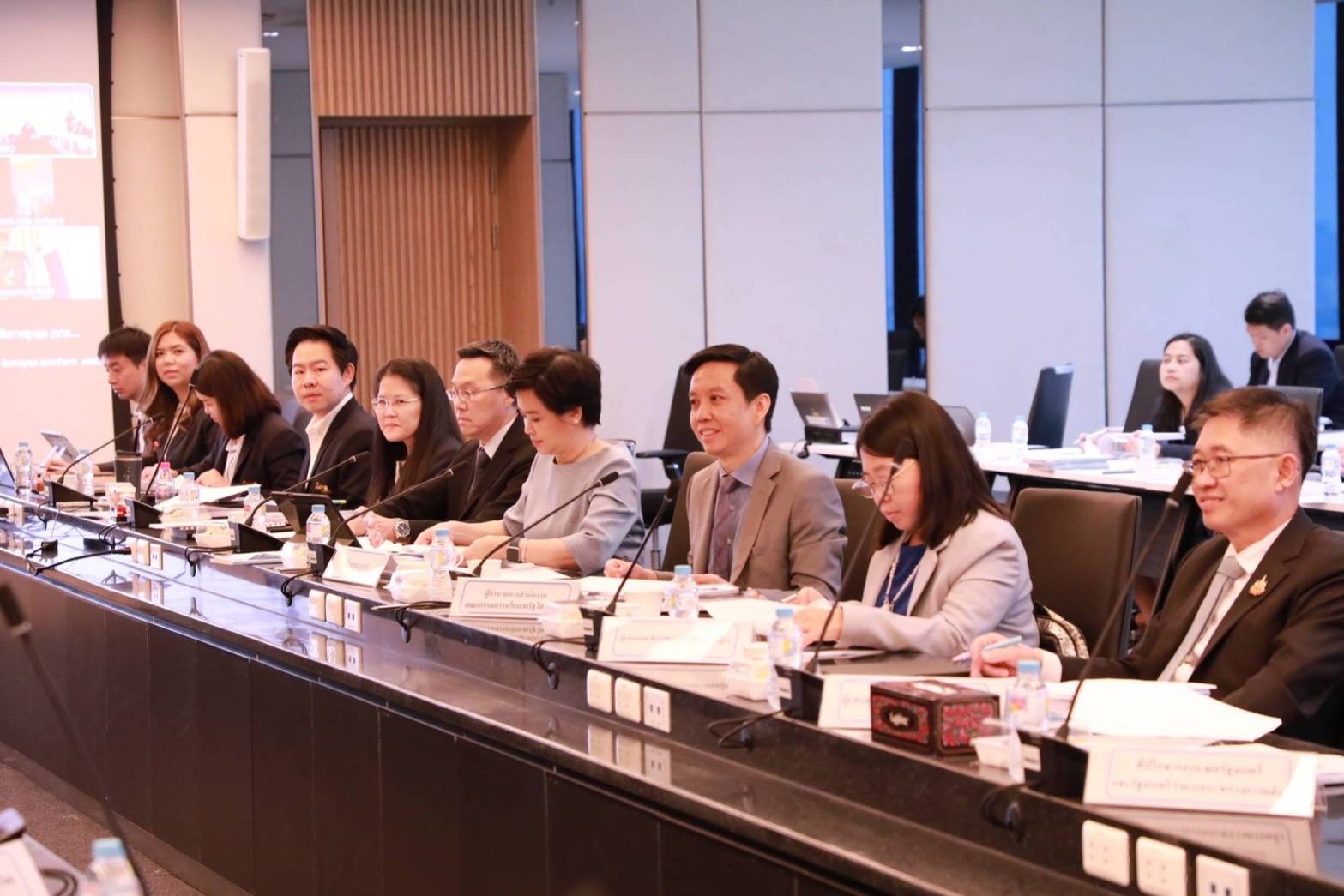 คณะกรรมการ PPP เห็นชอบโครงการให้บริการลานจอดและอุปกรณ์ภาคพื้น การให้บริการผู้โดยสารภาคพื้นและกิจการอื่นๆ ที่เกี่ยวเนื่อง ณ ท่าอากาศยานสุวรรณภูมิ มูลค่าโครงการกว่า 14,500 ล้านบาท สนับสนุนเป้าหมายการเป็นศูนย์กลางการบิน (Aviation Hub) ของภูมิภาค