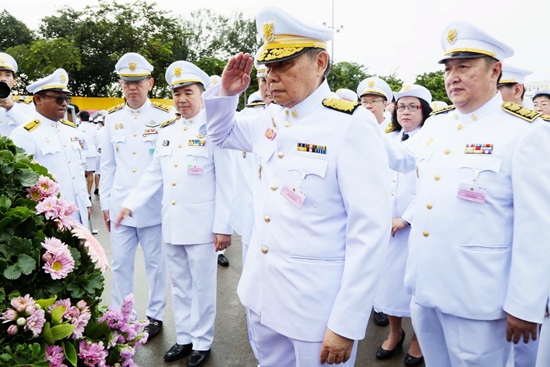 สคร.ร่วมพิธีวางพวงมาลาถวายสักการะ เนื่องในวันปิยมหาราช 