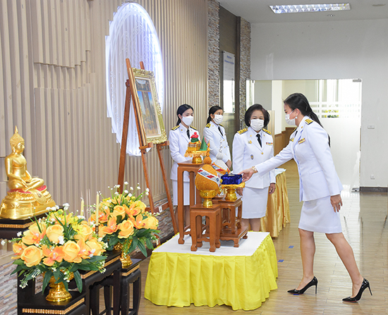 สคร. จัดพิธีรับพระราชทานเครื่องราชอิสริยาภรณ์ชั้นสายสะพาย ประจำปี 2563