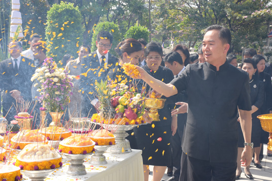 สคร. ร่วมสักการะสิ่งศักดิ์สิทธิ์ประจำกระทรวงการคลังเนื่องในโอกาสครบรอบ 142 ปี