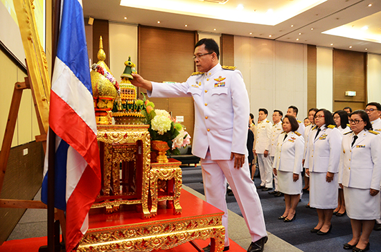 สคร. จัดโครงการจัดหน่วยแพทย์เคลื่อนที่และรับบริจาคโลหิตเฉลิมพระเกียรติ เนื่องในโอกาสมหามงคลพระราชพิธีราชาภิเษก