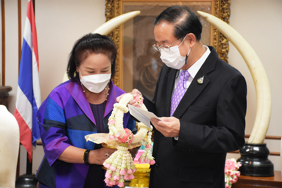 สคร. ร่วมอวยพรและขอพรปีใหม่ 2565 ผู้บริหารระดับสูงกระทรวงการคลัง