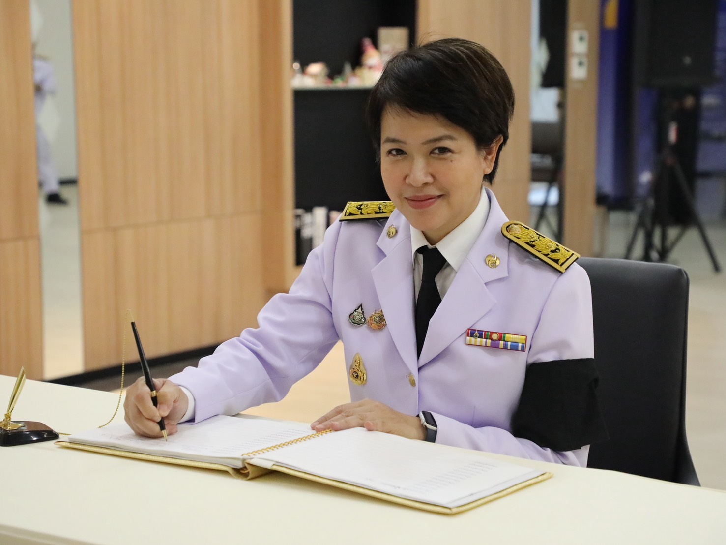 สำนักงานคณะกรรมการนโยบายรัฐวิสาหกิจ จัดพิธีลงนามถวายพระพรชัยมงคล พระบาทสมเด็จพระเจ้าอยู่หัว ฯ เนื่องในโอกาสวันฉัตรมงคล พุทธศักราช 2569