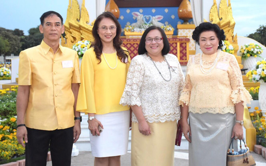 สคร. ร่วมพิธีทำบุญตักบาตรถวายพระราชกุศล
