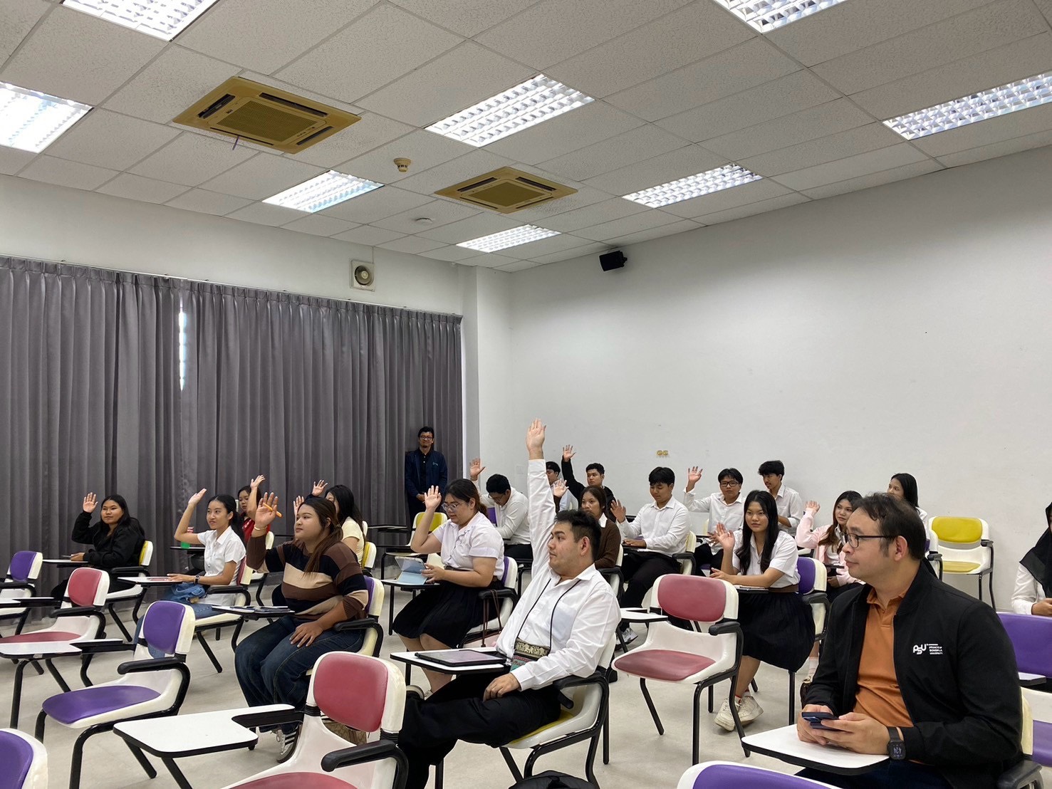 สำนักงานคณะกรรมการนโยบายรัฐวิสาหกิจ จัดกิจกรรม Campus Tour แก่นักศึกษาคณะเศรษฐศาสตร์ มหาวิทยาลัยสงขลานครินทร์