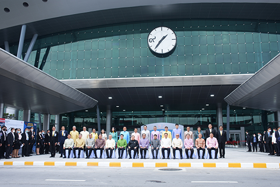 สคร. ร่วมลงพื้นที่ตรวจเยี่ยมสถานีกลางบางซื่อและโครงการระบบรถไฟชานเมือง (สายสีแดง) กับนายกรัฐมนตรี
